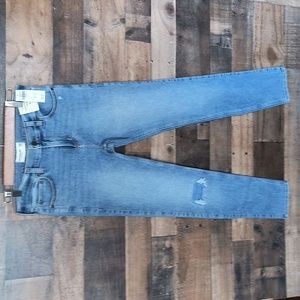 NWT Abercrombie Kids Super Skinny Light Wash Distressed Jeans 15/16 Long